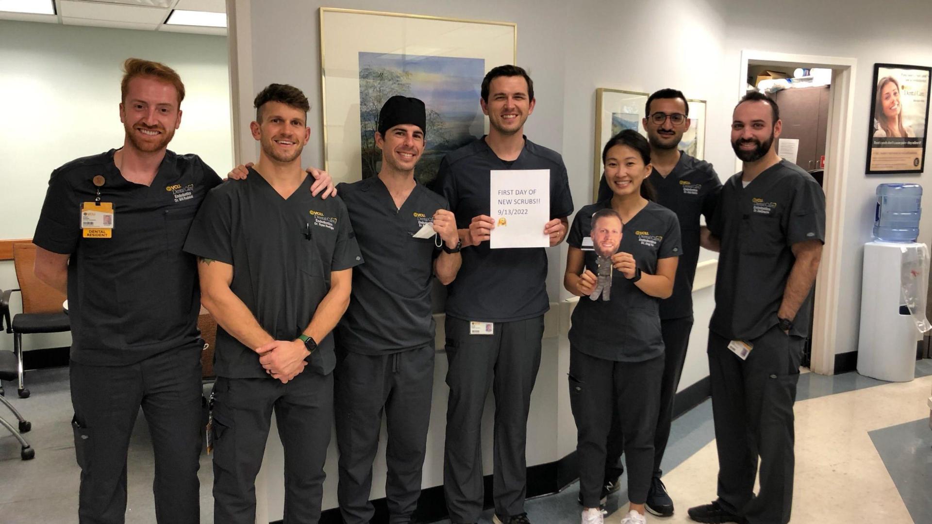 https://dentistry.vcu.edu/media/school-of-dentistry/assets-23x27/imgs/blogphotos/t4-blog-photos/2023/endodontics-residency/08-first-day-of-new-scrub-color-1920x1080.jpg